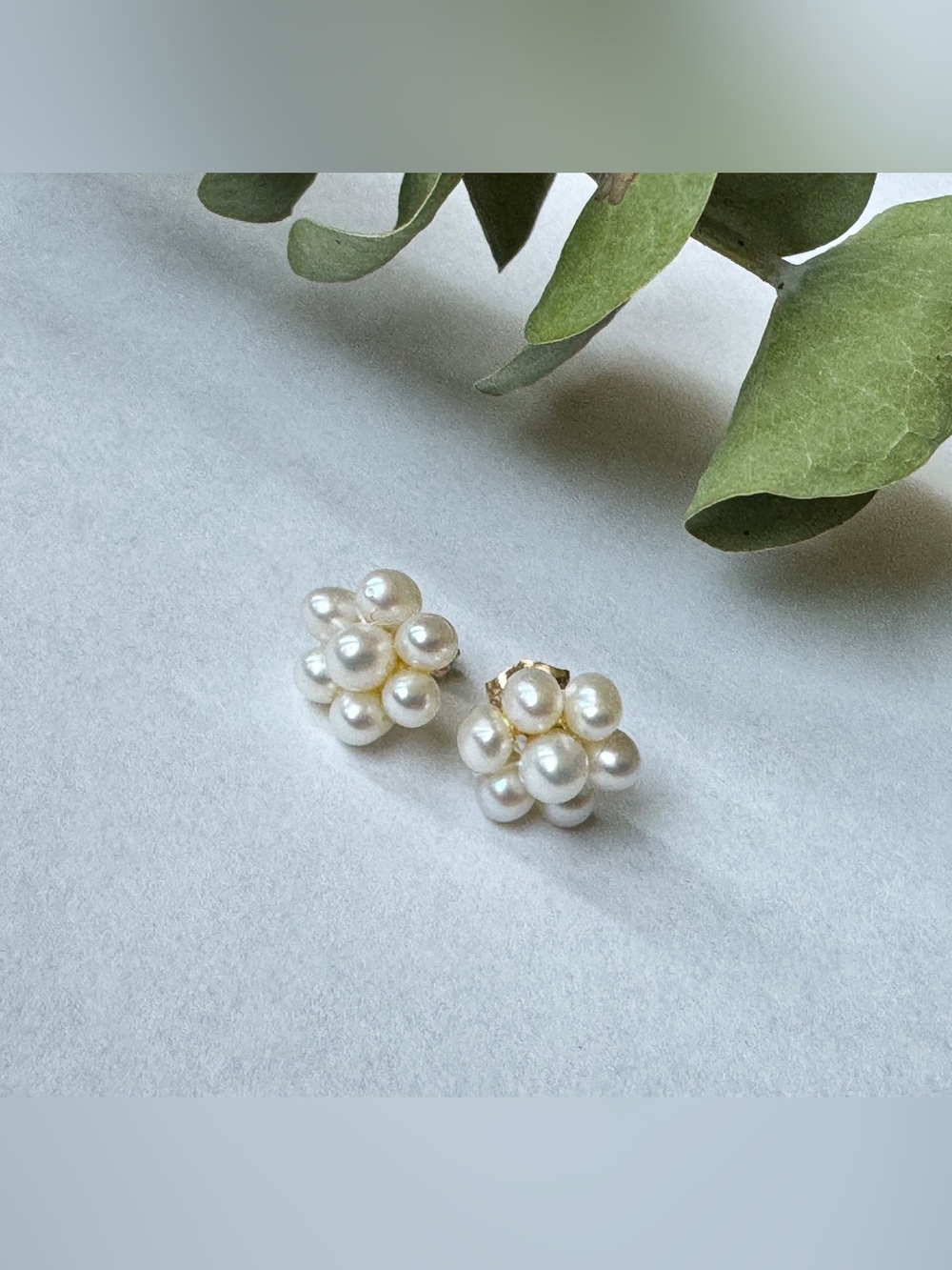 14k Gold Pearl Cluster Stud Earrings - Picture 2 of 6
